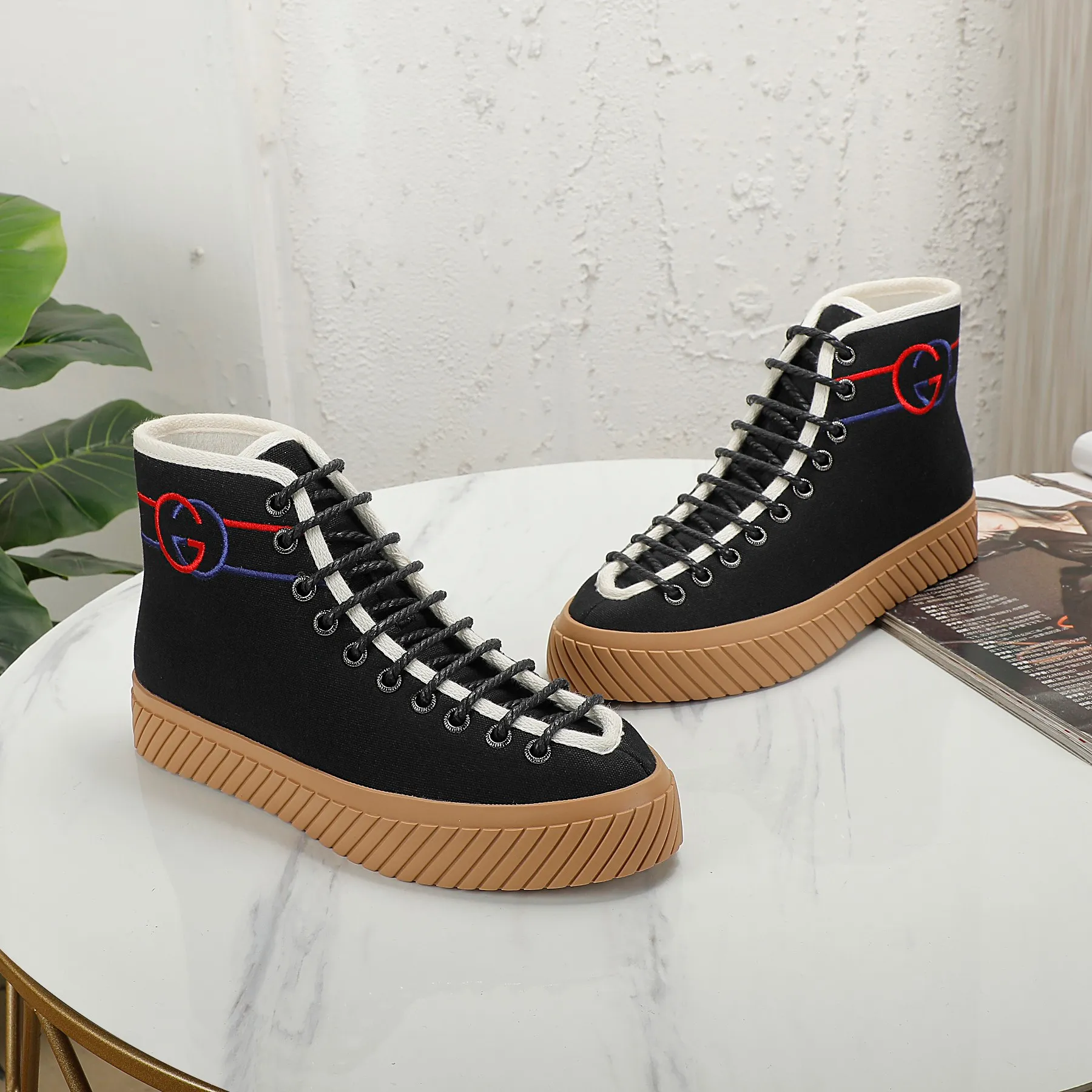 Men 👟👟Ex-factory price 440👟👟 +10 GUCCI, couple style, other colors also available, you can also place an order with pictures